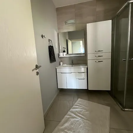 Huzurlu Ve Modern Bir - Sehrin Kalbinde! Kyrenia (Northern Cyprus)