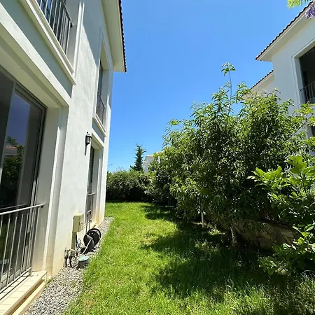 Huzurlu Ve Modern Bir - Sehrin Kalbinde! Hébergement de vacances *