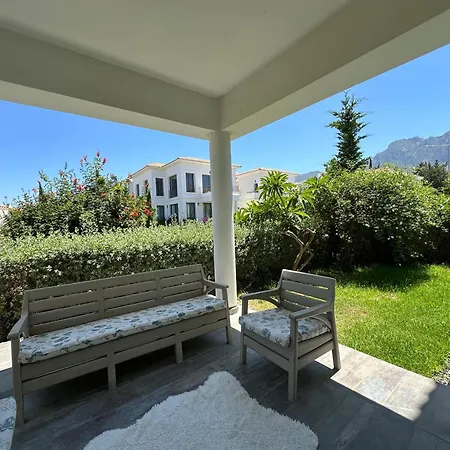 Huzurlu Ve Modern Bir - Sehrin Kalbinde! Kirenia