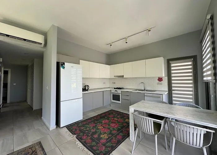 Huzurlu Ve Modern Bir - Sehrin Kalbinde! Casa de Férias *