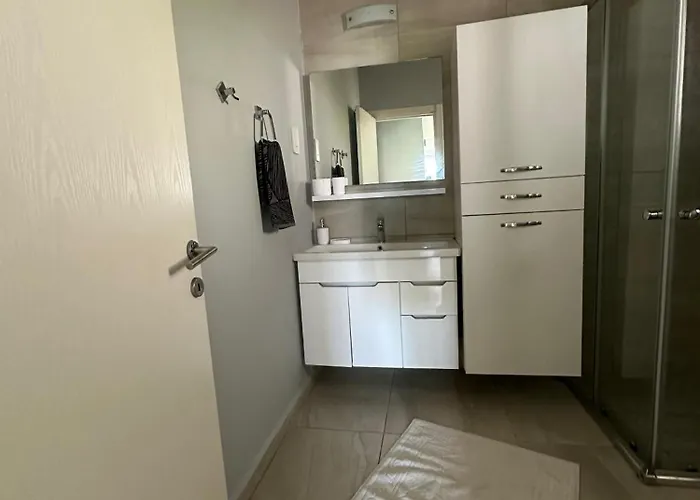 Huzurlu Ve Modern Bir - Sehrin Kalbinde! Cirénia