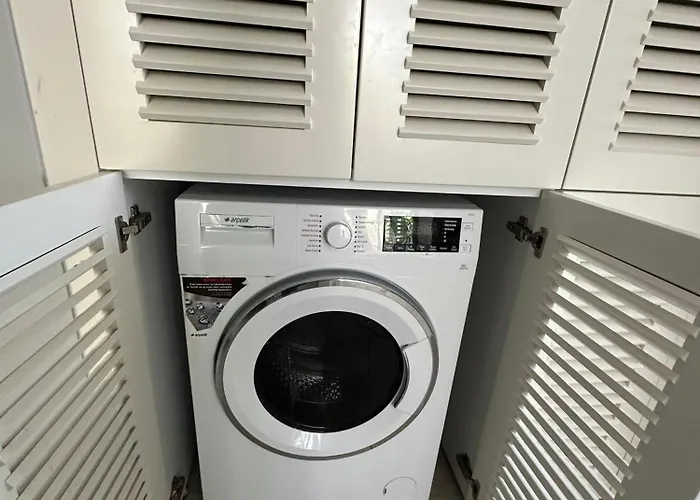 Huzurlu Ve Modern Bir - Sehrin Kalbinde! Casa de Férias Cirénia