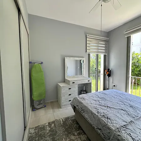 Huzurlu Ve Modern Bir - Sehrin Kalbinde! קיירניה