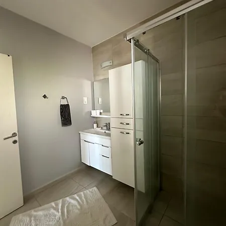 Huzurlu Ve Modern Bir - Sehrin Kalbinde! בית נופש